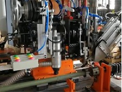 50機(jī)圓棒刷同步鉆孔植毛機(jī)
